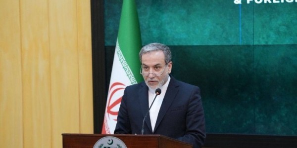 Ketegangan Memuncak di Selat Hormuz, Iran Sebut AS dan Israel sebagai Pemicu Utama