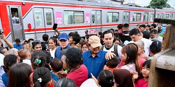 Kunjungan Mendadak Presiden Prabowo Hadirkan Haru di Senen