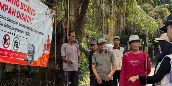 Tim Maung Asri Sigap Sapu Bersih Sampah Liar Viral di Beji