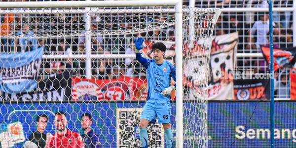 Kebobolan Tiga Gol, Ini Kata Mauricio Souza Soal Penampilan Debut Cyrus Margono