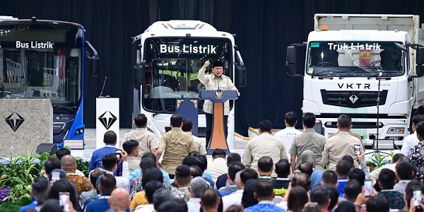 Prabowo Bangga Lompatan Industri Kendaraan Listrik Nasional, Targetkan Sedan Massal 2028