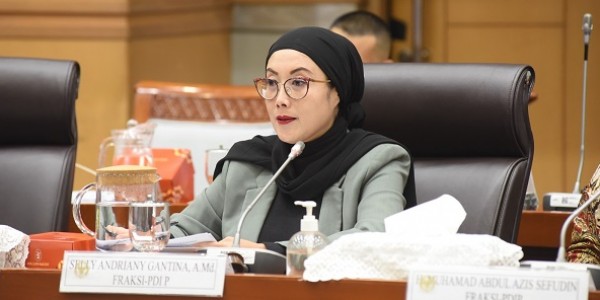 DPR Kritik Wacana War Tiket Haji, Tekankan Prioritas Layanan Jemaah