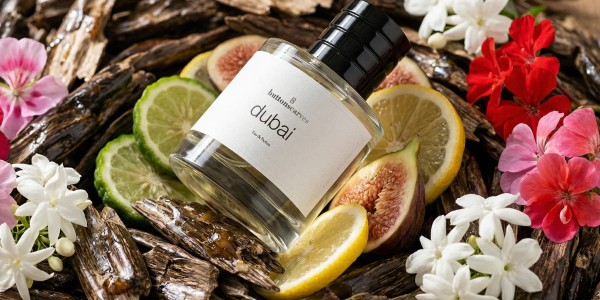Anti Luntur! Ini Parfum Wanita Tahan Lama yang Wajib Dipakai Saat Kerja