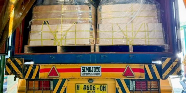 Kementerian UMKM–SIPPO Lepas Ekspor 24 Ton Gula Kelapa ke Ghana