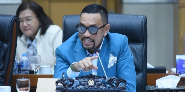 DPR Waspadai Vape Berbahaya: Sahroni Desak Polisi Bertindak Tegas terhadap Etomidate
