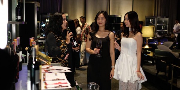 Sheraton Surabaya Hadirkan Kembali “The Art of Wine Tasting” dengan Konsep Lebih Intim