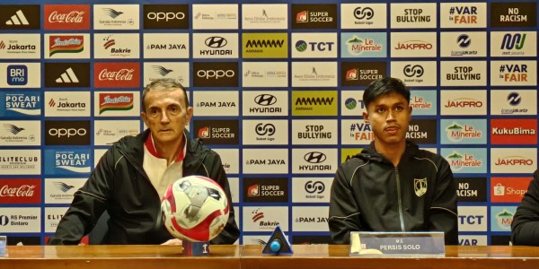 Hadapi Jadwal Berat, Pelatih Persis Milomir Seslija Bicara Soal Tekanan Zona Degradasi