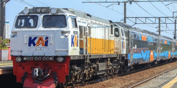 Gangguan Perjalanan KA di Bekasi Timur, KAI Lakukan Evakuasi