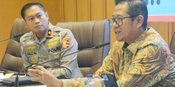 Forum Dialektika, yang bertajuk "Kecelakaan Kereta Bekasi Timur: Momentum Evaluasi Kebijakan Transportasi Nasional"