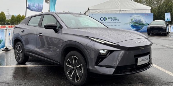 Chery OMODA C5 2026 Meluncur, Interior Minimalis Futuristik Jadi Sorotan
