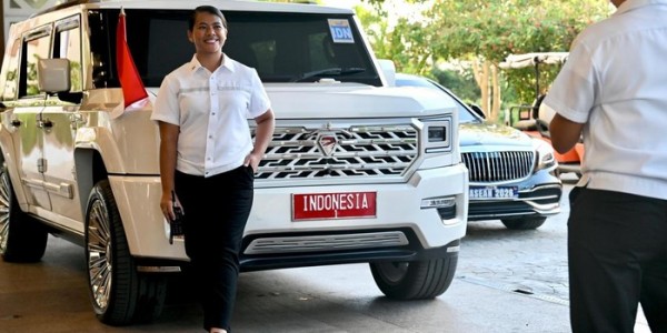 Mobil Maung Prabowo Curi Perhatian Delegasi KTT ASEAN dan Warga Filipina
