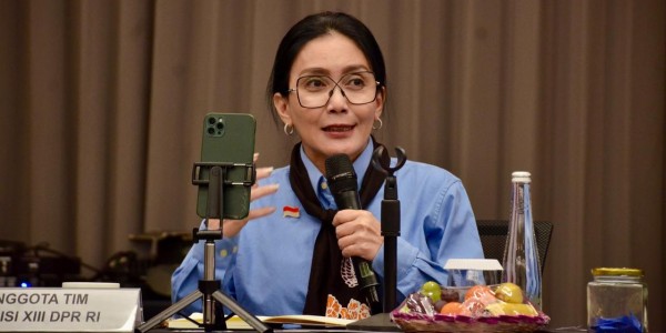Dr. Mhyta dan Tiga Dokter Internsip Gugur Tugas, Rieke: Negara Harus Hentikan Eksploitasi Dokter Internship