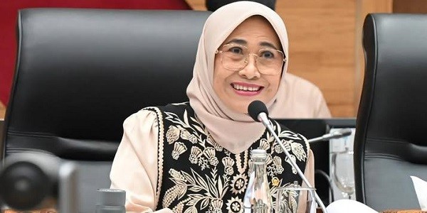 Ketua Komisi X DPR Soroti Dampak Penghapusan Guru Honorer di Daerah Terpencil
