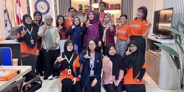 Perluas Wawasan Internasional, SMA Labschool Unesa 1 Implementasi Program SABALNESA