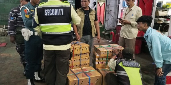 Barantin Gagalkan Penyelundupan 493 Ekor Burung di Pelabuhan Ketapang, Banyuwangi