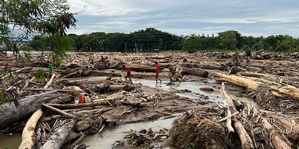 Alex Indra Lukman Soroti Sinkronisasi Anggaran Penanganan Banjir Sumatera