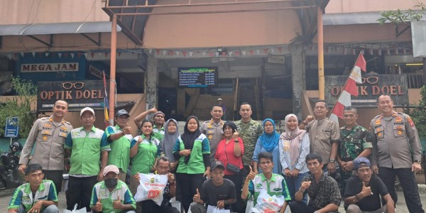 Jaga Depok On The Spot, Sinergi TNI-Polri Menyapa Warga Pasar Agung