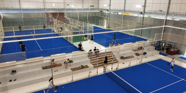 Verwood Hotel & Serviced Residence Surabaya Hadirkan Lapangan Padel dan Pickleball Pertama di Hotel Surabaya