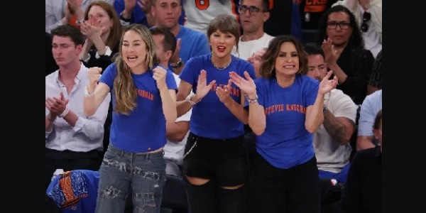 Hank Azaria Kesal Taylor Swift Kerap Jadi Sorotan di Arena Olahraga