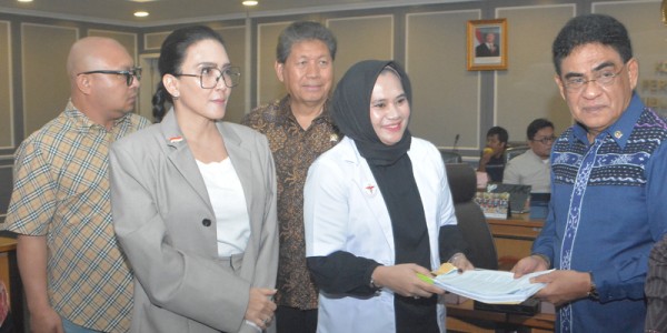 Komanas Ham Dampingi Dokter Muda Mengadu Ke DPR