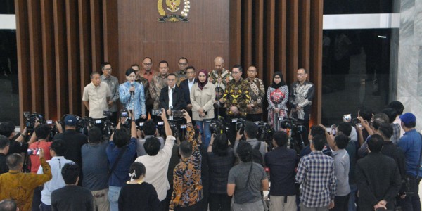 OJK Temui Pimpinan DPR Bahas Penguatan Pasar Modal