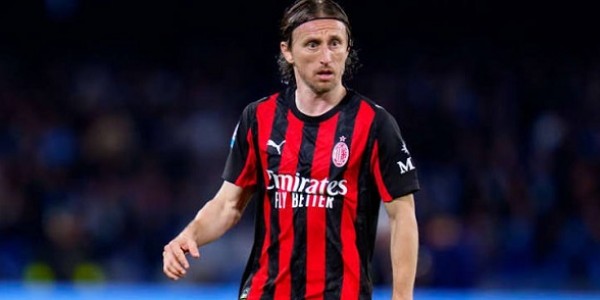 Rossoneri Pertahankan Sang Maestro, Luka Modric Resmi Teken Kontrak Baru