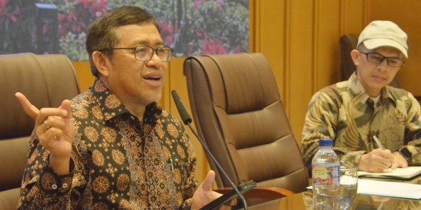 Dialektika Demokrasi  tema: "Reses, Jembatan Aspirasi Rakyat: Fondasi Kebijakan Berkeadilan"