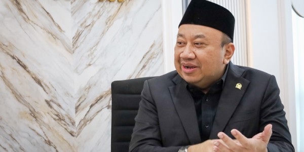 Tukin TNI Naik, Waka Komisi X: Gaji dan Tunjangan Guru Juga Harus Naik