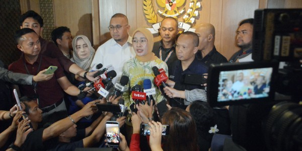 Serikat Buruh PT Pos Indonesia Mengadu Ke DPR Tuntut Gaji