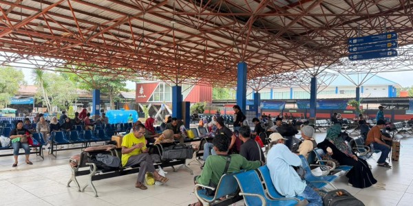 Kabut Asap Selimuti Banjarmasin, Pelindo Pastikan Operasional Pelabuhan Trisakti Tetap Lancar