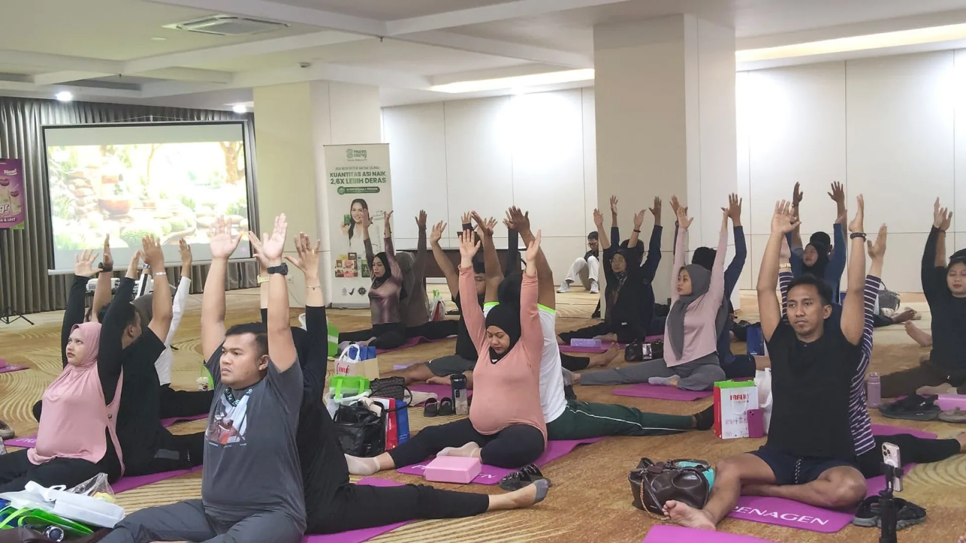 Grand Whiz Hotel Praxis Surabaya Gandeng RSIA Pusura Tegalsari Gelar Edukasi Kehamilan