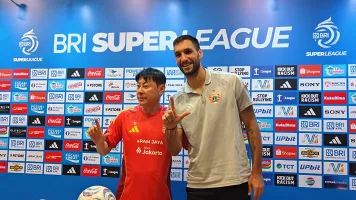 JIS Jadi Langganan Konser, Shin Tae-yong Keluhkan Kualitas Rumput Jelang Laga Home Persija
