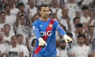 Emil Audero Unjuk Refleks di Bernabeu, Kiper Timnas Indonesia Hadapi Real Madrid