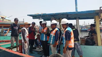 Cegah Kebakaran di Musim Kemarau, GM Pelindo Tegal Sidak Kapal di Area Pelabuhan