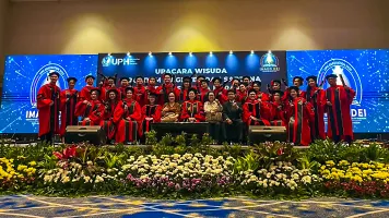 158 Wisudawan UPH Kampus Surabaya, Rektor: Ciri Imago Dei Wujudkan Keadilan dan Integritas