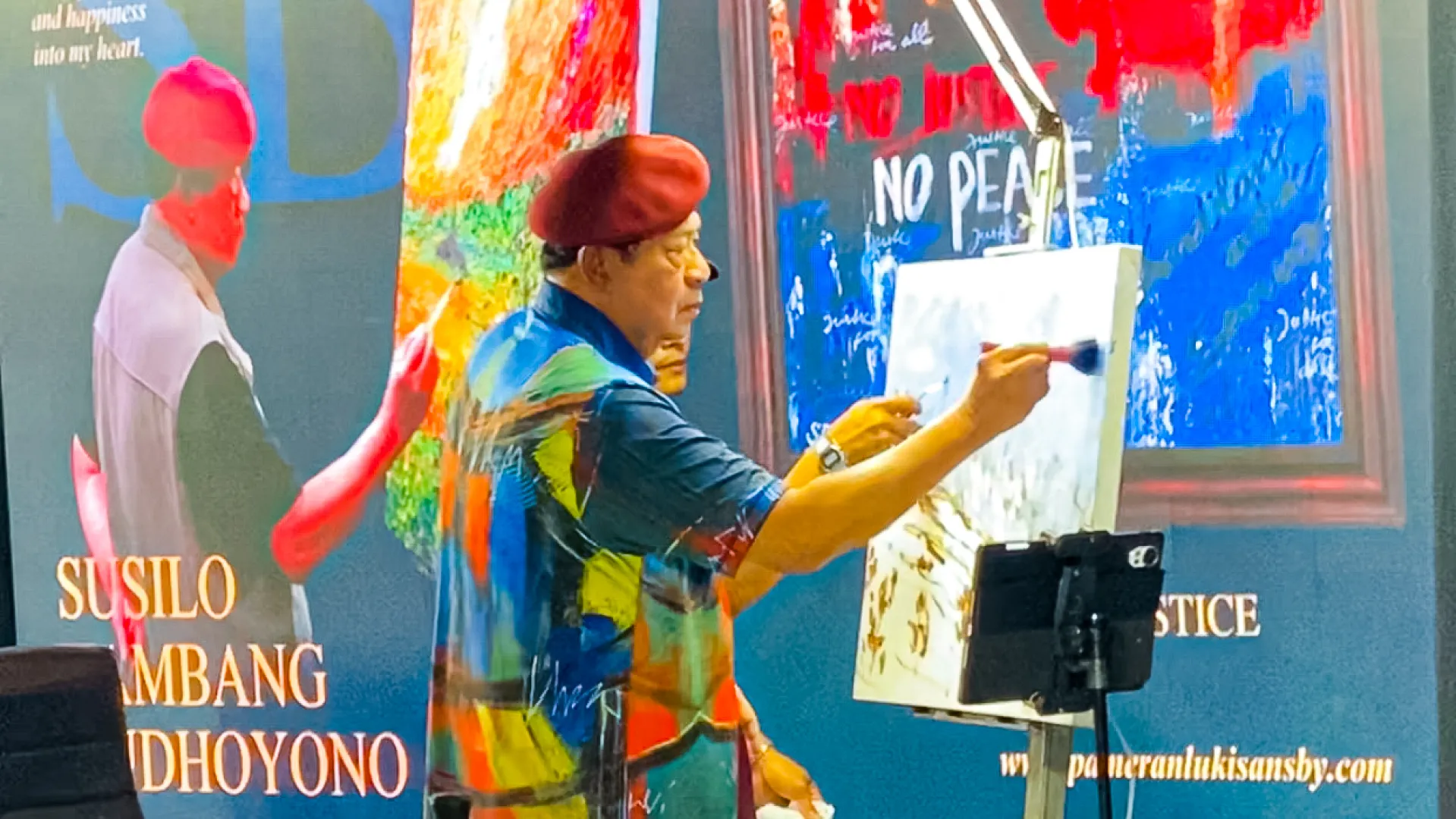 Menangkap Pesona Kekuatan Cahaya ala SBY, Pameran 100 Lukisannya Hadir di Surabaya
