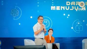 Rocky Gerung di WCC Unair: Dorong Kampus jadi Inkubator Gagasan