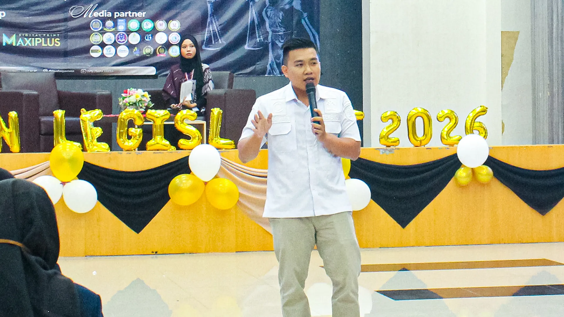 Andri Haris Setiawan Tekankan Pentingnya Soal Pembagian Kekuasaan bagi Ormawa di UNESA