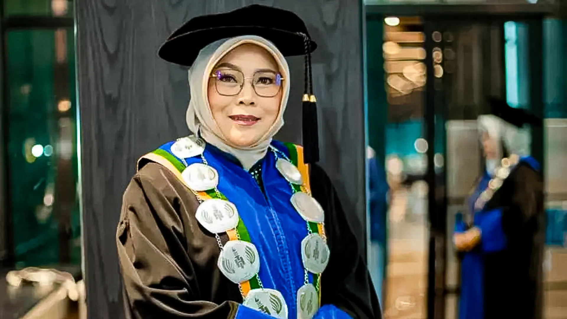 Mengukir Kepemimpinan Melalui Dedikasi Akademik: Kiprah Dr. Lisnadiyanti, Alumni Doktor Fakultas Keperawatan UNAIR