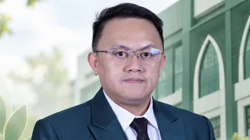 Alumni Doktor Keperawatan UNAIR, Dr. Angga Wilandika Raih Research Impact Award 2025 dan Pimpin Transformasi Universitas Aisyiyah Bandung