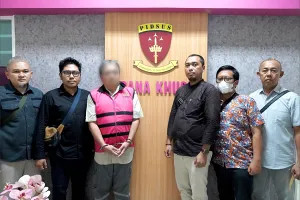 Kanwil DJP Jatim II Serahkan Tersangka Pidana Pajak ke Kejari Sidoarjo