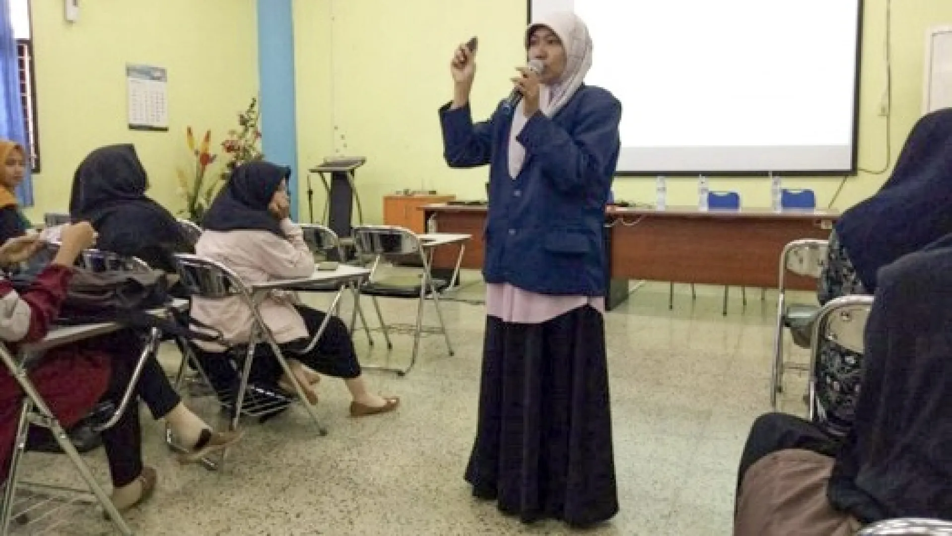 Yuli Anggraini, Alumni Magister Fakultas Keperawatan UNAIR yang Konsisten Berkontribusi bagi Pengembangan Keperawatan Indonesia