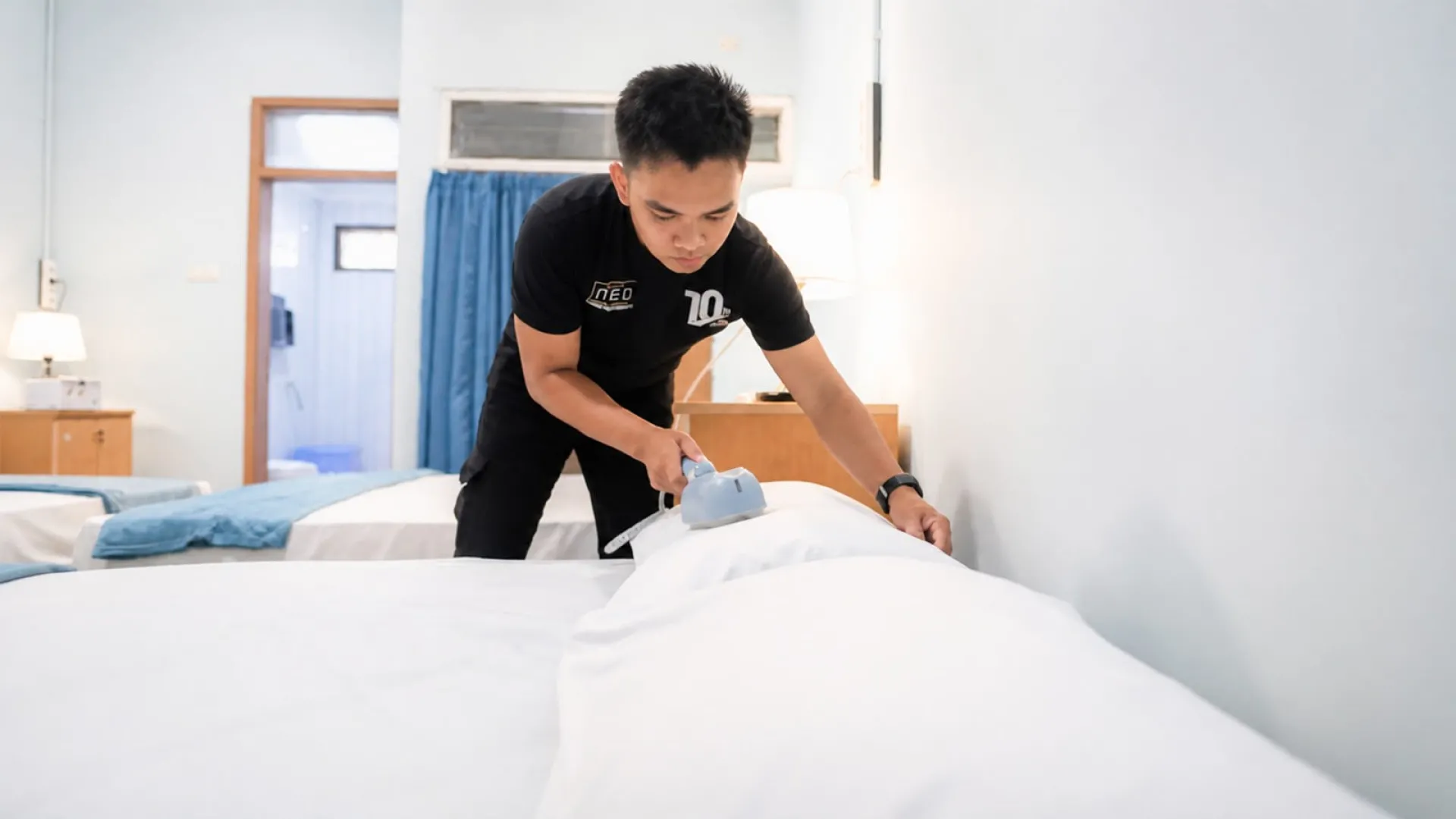 Aston Inn Jemursari dan Archipelago Hotels Makeover Kamar untuk Anak Pejuang Kanker