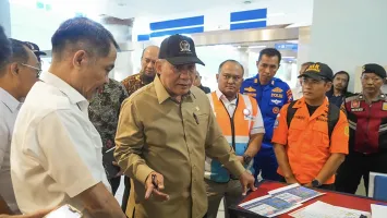 BHS Tinjau Posko KM Virgo Transport 8 di Tanjung Perak, Pelindo Pastikan Layanan Terpadu 