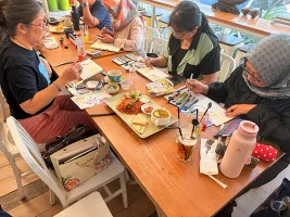 Maxone Dharmahusada Surabaya Hadirkan “Art Jam Gratis”, Ruang Kreatif Bersama Komunitas