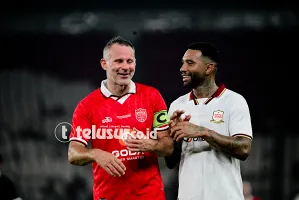 Drama Lima Gol, Legenda Arsenal Bikin MU Keok di SUGBK