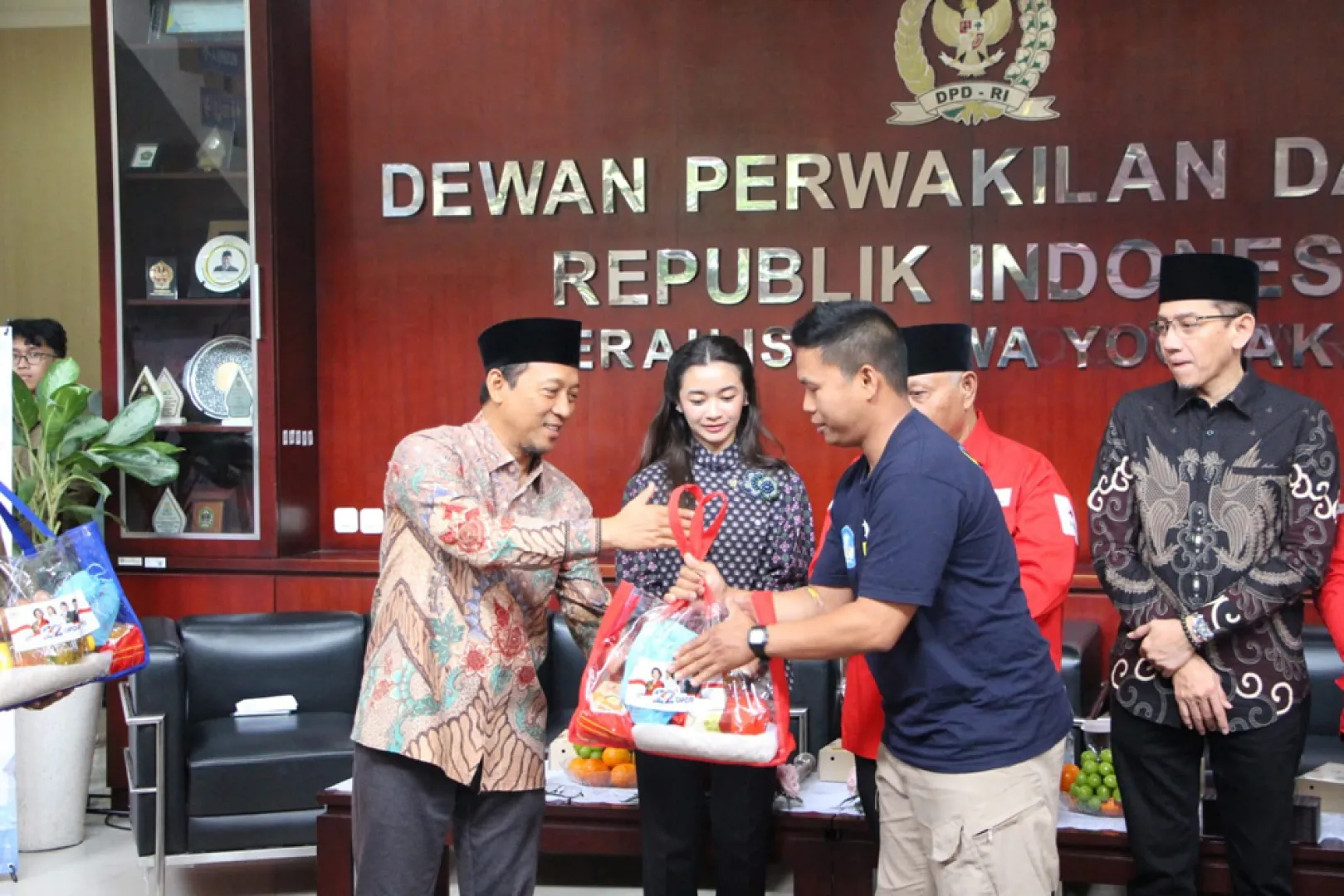 Peringati HUT ke-22, DPD RI DIY Gelar Aksi Donor Darah dan Pemeriksaan Kesehatan Gratis bagi Masyarakat 