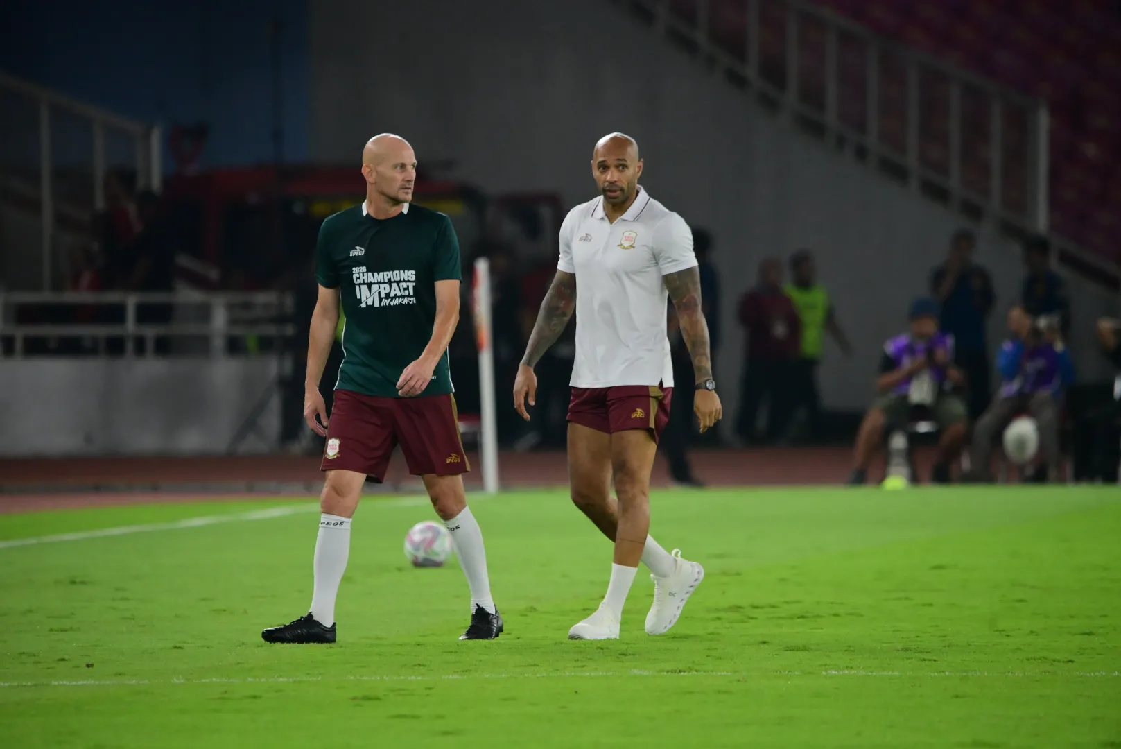 Arsenal Legends Tekuk MU 3-2, Thierry Henry Sebut Rivalitas Tak Kenal Pensiun