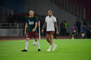 Arsenal Legends Tekuk MU 3-2, Thierry Henry Sebut Rivalitas Tak Kenal Pensiun