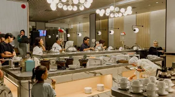 Berburu Kuliner Lokal? Midtown Hotel Surabaya Sajikan Buffet Rp99 Ribu Setiap Kamis